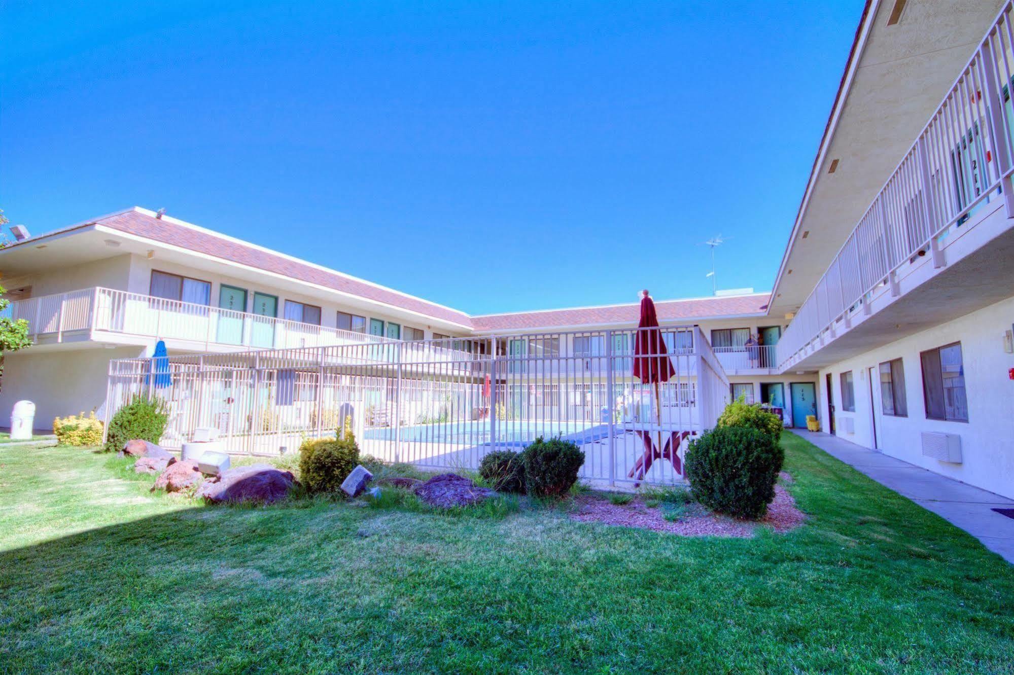 Rodeway Inn 拉斯克鲁塞斯 外观 照片