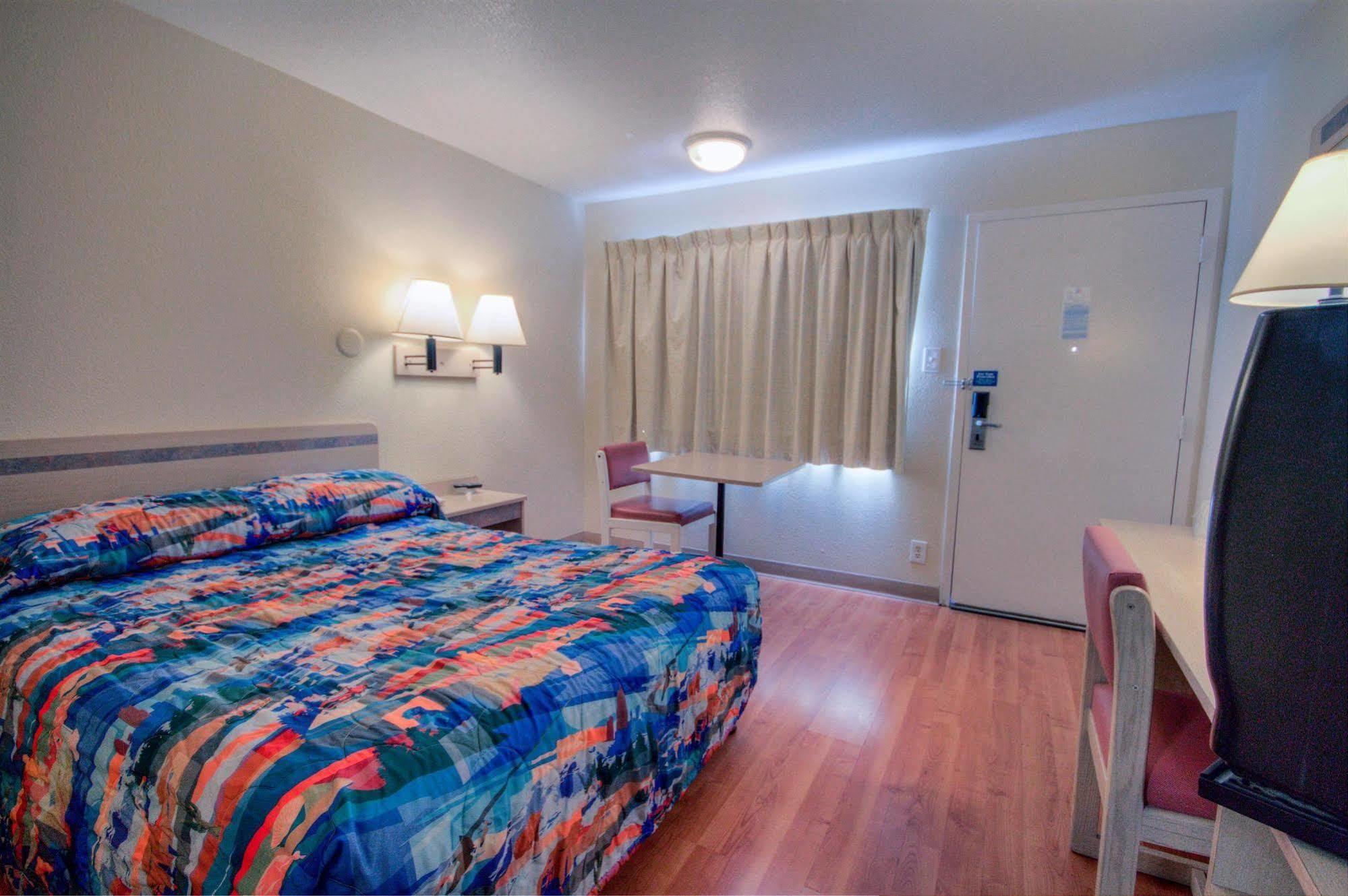 Rodeway Inn 拉斯克鲁塞斯 外观 照片